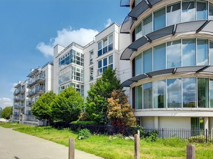 2 Bed Flat, Phoenix Way, SW18