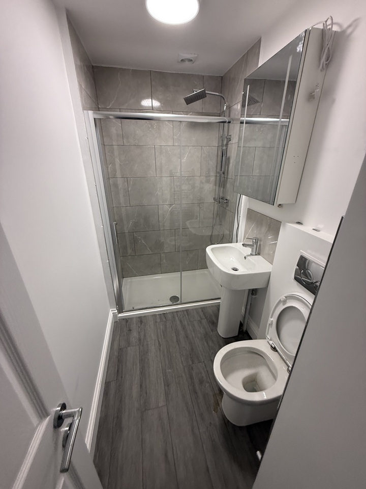 Additional image 4 of 1 Bed Flat, Hasaj Home Victoria Road, OX26, N1 7GU