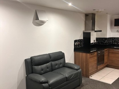 2 Bed Flat, Leeds Road, BD1