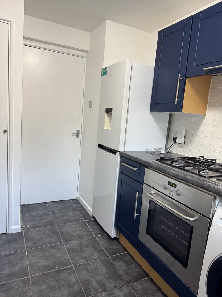 Additional image 5 of 2 Bed Maisonette, Shelley Close, OX14, N1 7GU