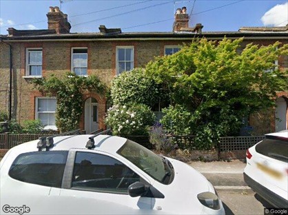 Bedsit, Calder Court, KT5