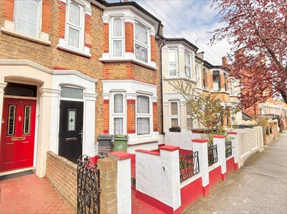 4 Bed Terraced House, Adelaide Road, E10