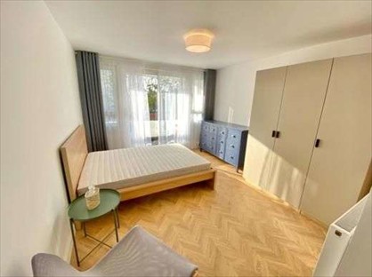 Room in a Shared Flat, Spinnaker House, E14