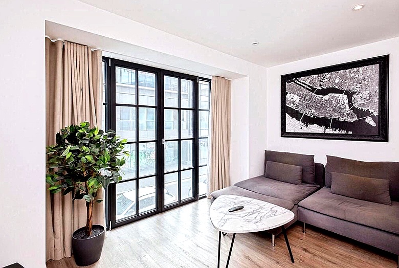1 Bed Flat, Manhattan Building, M1