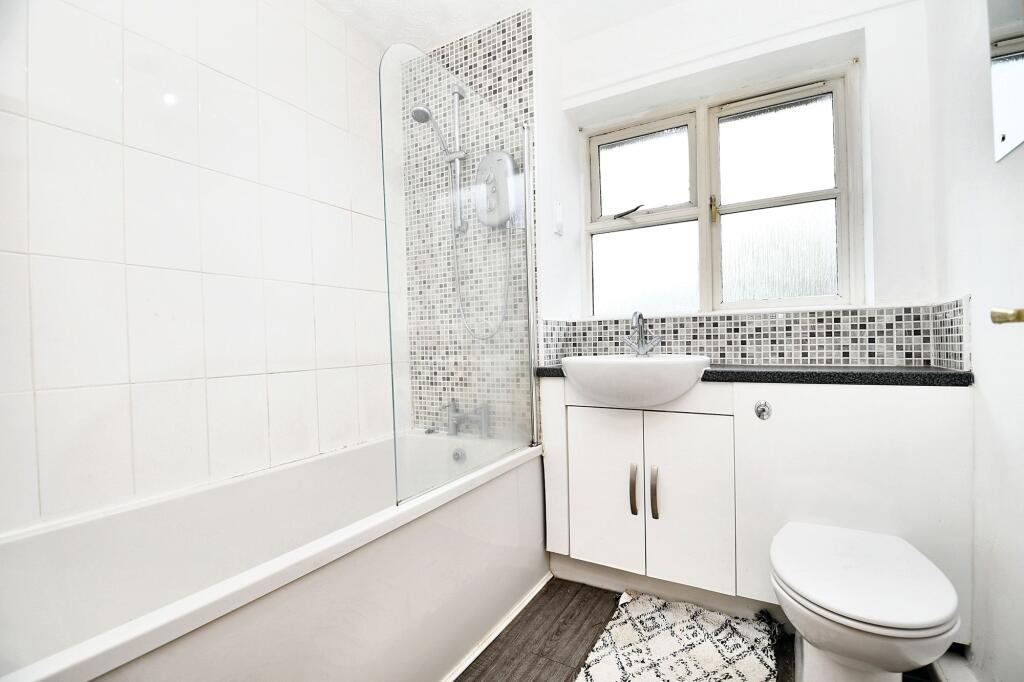 Additional image 6 of 2 Bed Flat, Hyndman Court, M5, N1 7GU