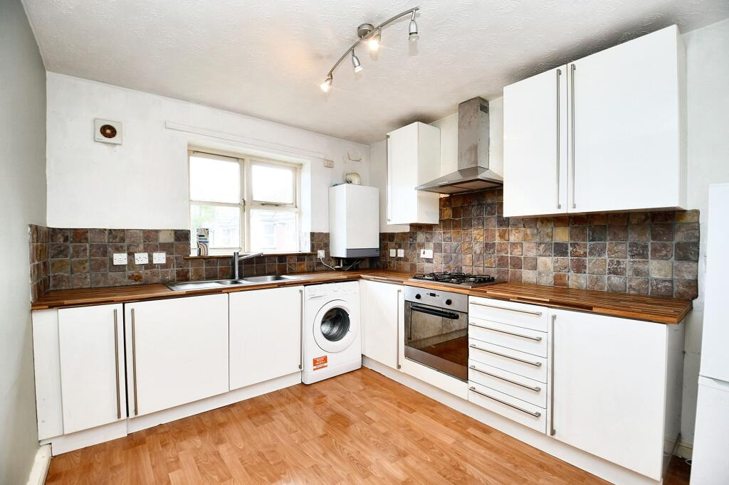 Additional image 2 of 2 Bed Flat, Hyndman Court, M5, N1 7GU
