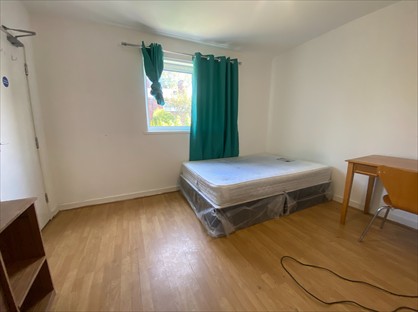 Room in a Shared House, Wellington St, LS1