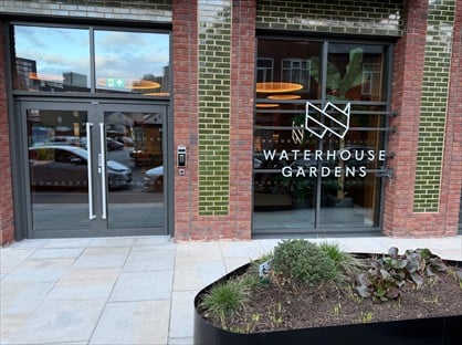 3 Bed Flat, Waterhouse Gardens, M3