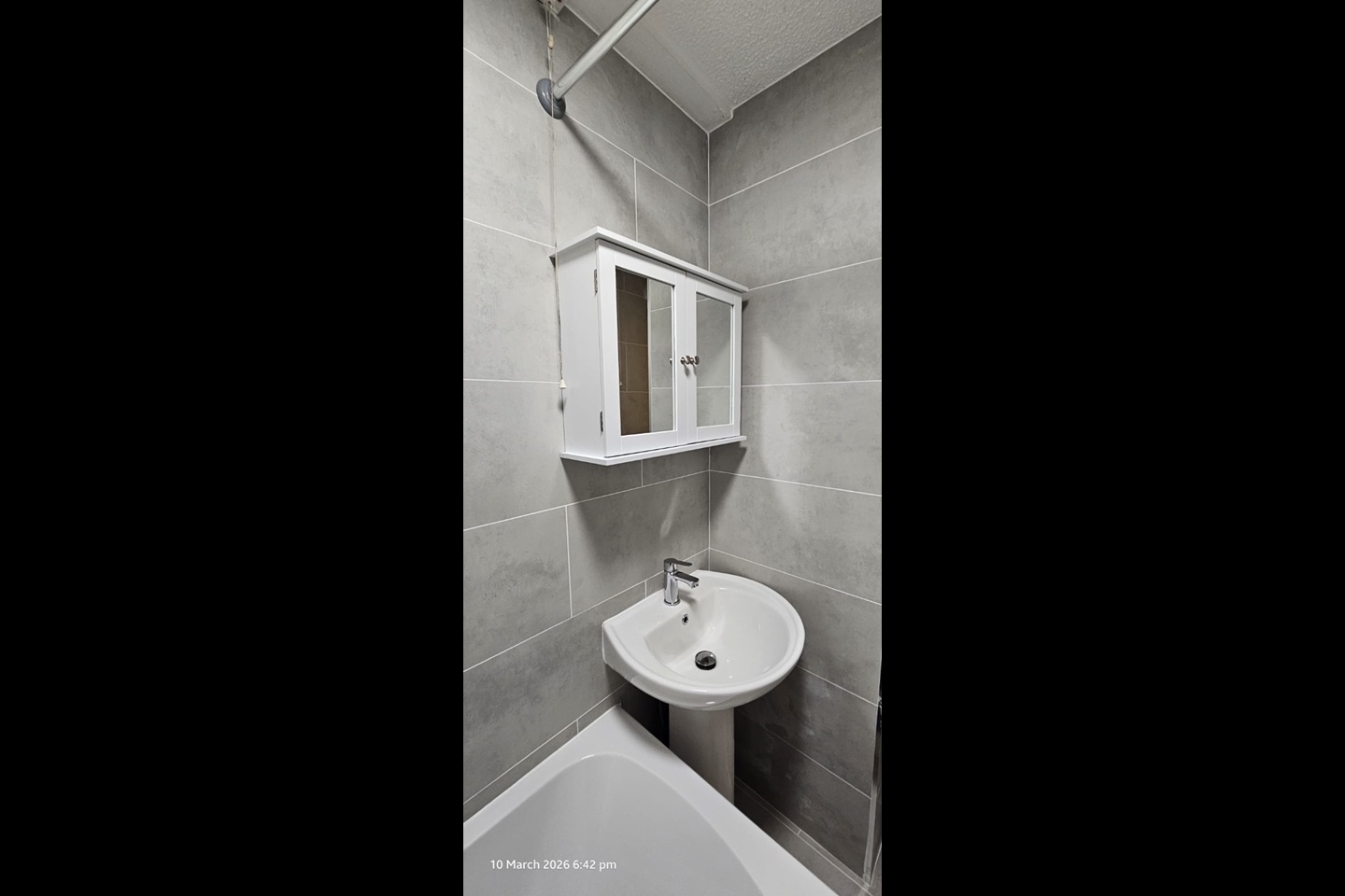 Additional image 2 of 2 Bed Flat, Beaufort Gardens, DE21, N1 7GU