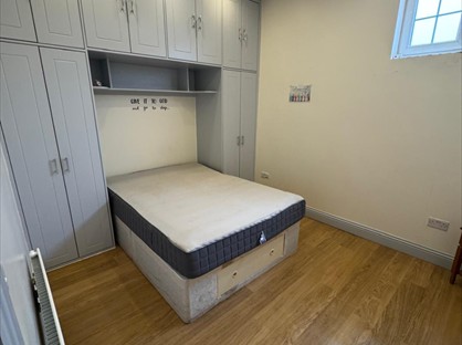 Studio Flat, Greyhound Road, N17
