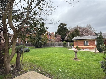 Studio Flat, Creswick Road, W3