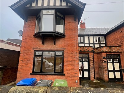 3 Bed Semi-Detached House, Hasland Road, S41