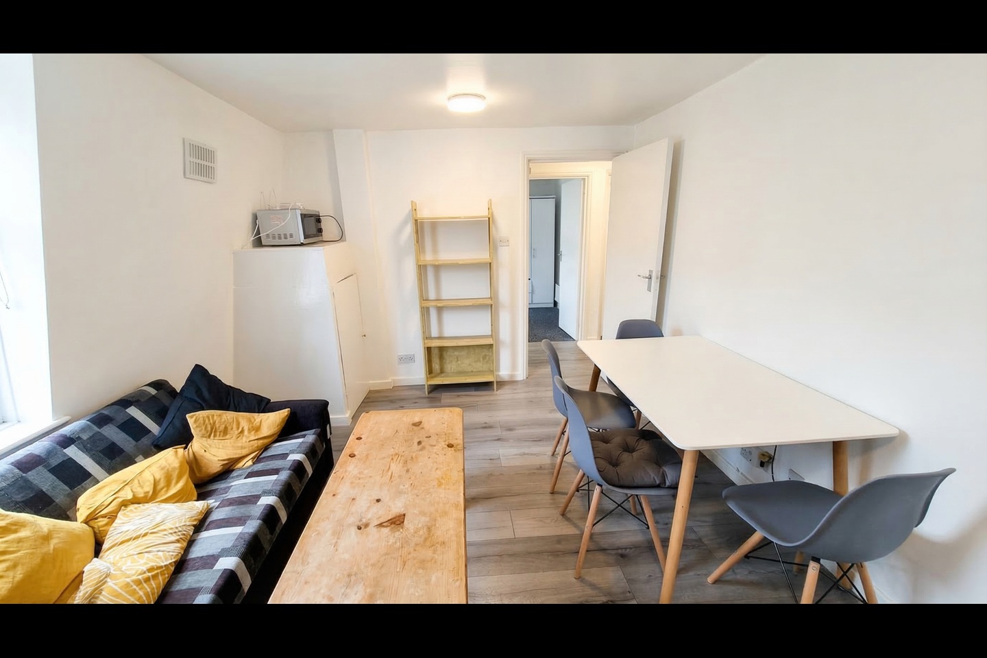 London - 3 Bed Flat, Morning Lane, E9 - To Rent Now for £2,600.00 p/m