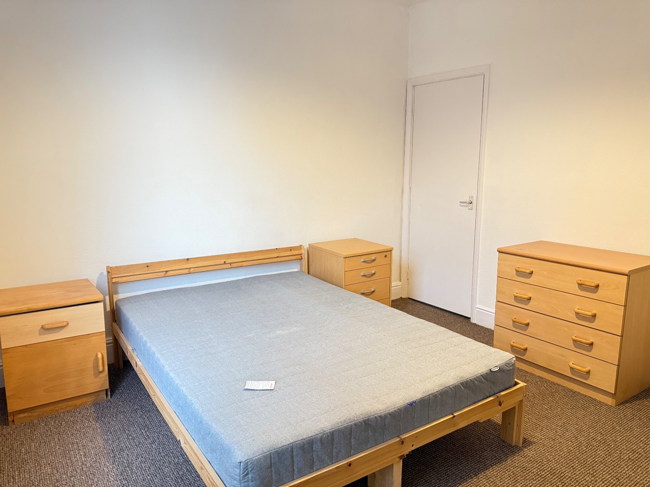 Additional image 3 of 3 Bed Semi-Detached House, Ruth Square, S10, N1 7GU