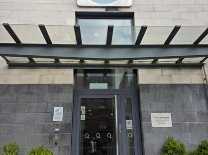 2 Bed Flat, The Quadrangle, M1