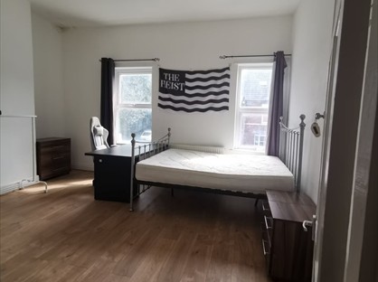 Room in a Shared House, Acomb St, M15