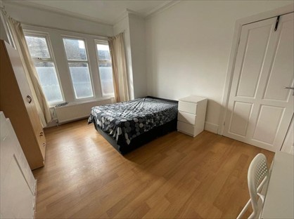 Room in a Shared House, Lyttleton Road, N8