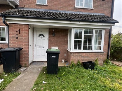 2 Bed Semi-Detached House, Dorrington Close, LU3