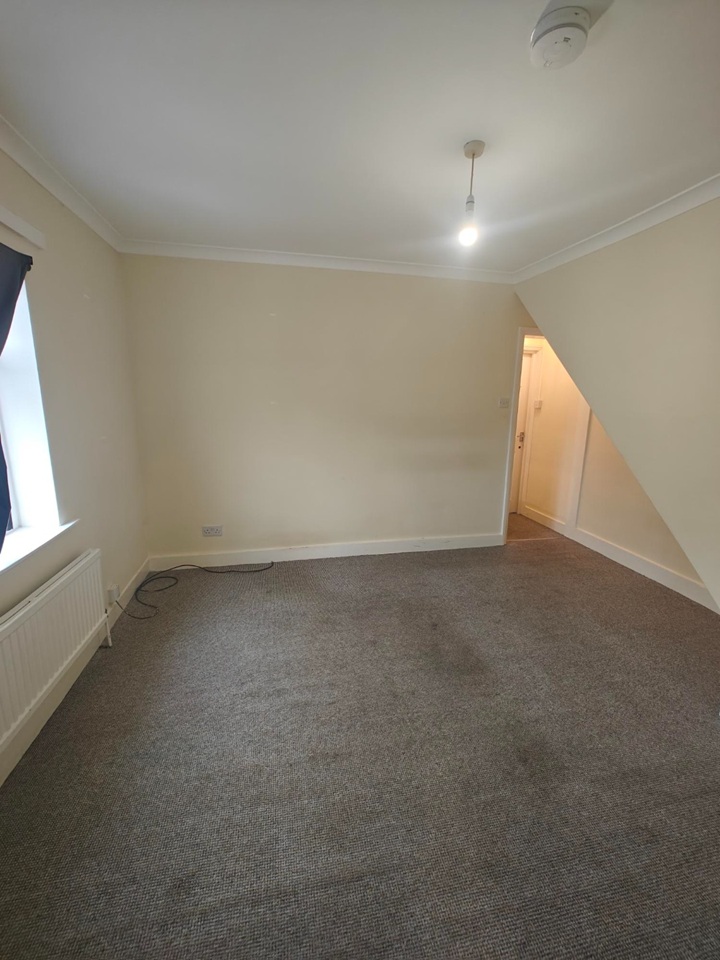 Additional image 4 of 2 Bed Flat, Collis St, RG2, N1 7GU