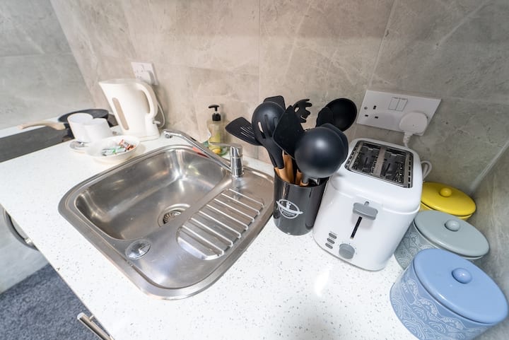 Additional image 6 of Studio Flat, Birmingham, B29, N1 7GU