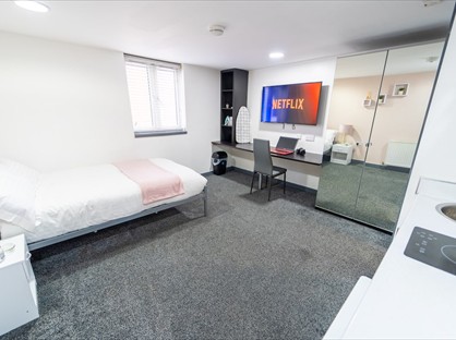 Studio Flat, Birmingham, B29
