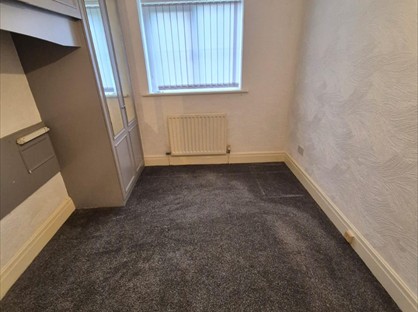 2 Bed Flat, Penkett Gardens, CH45