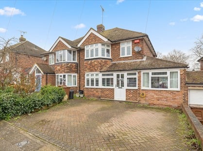 4 Bed Semi-Detached House, Chatsworth Drive, ME2