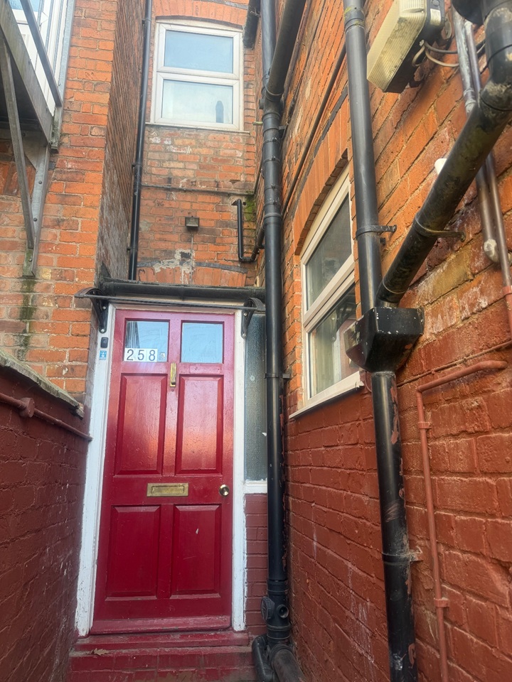 3 Bed Flat, Humberstone Road, LE5, N1 7GU