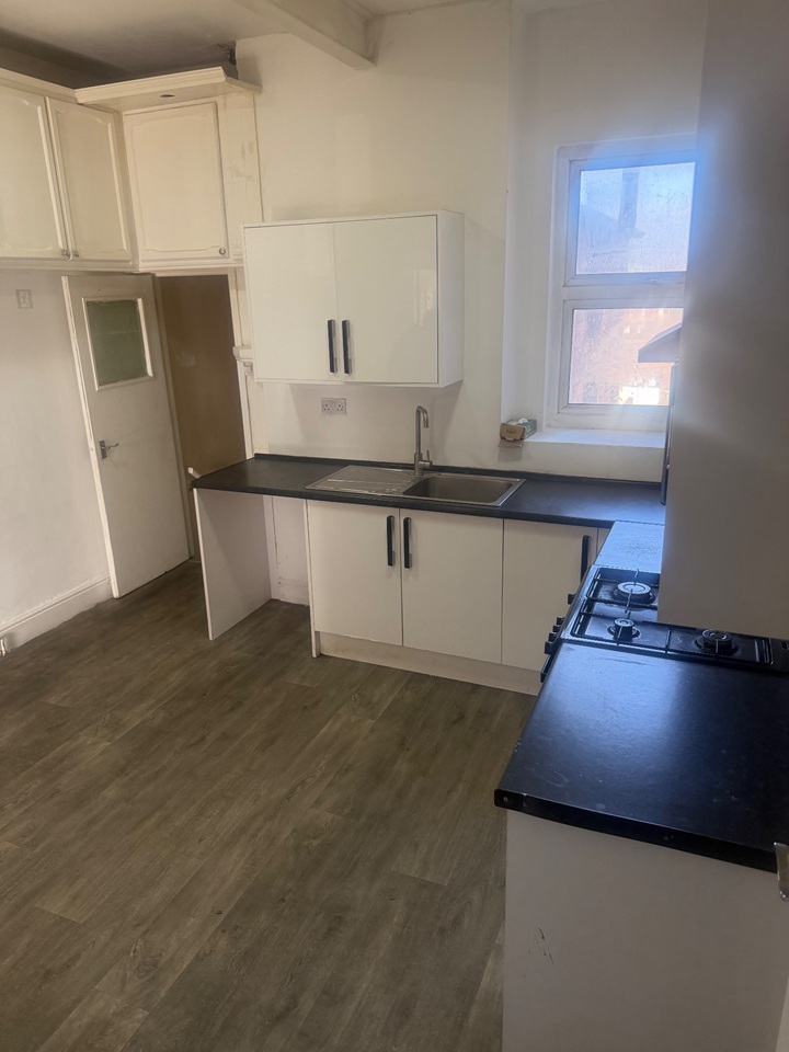 Additional image 16 of 3 Bed Flat, Humberstone Road, LE5, N1 7GU