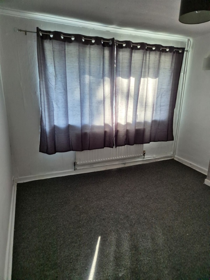 Additional image 6 of 2 Bed Flat, Witts Hill, SO18, N1 7GU