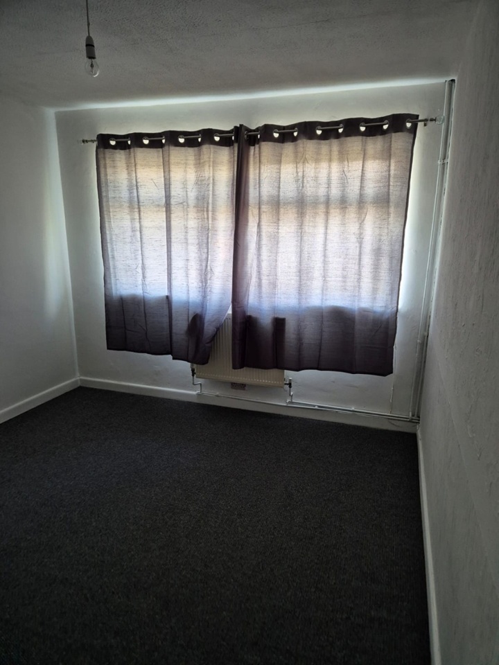 Additional image 8 of 2 Bed Flat, Witts Hill, SO18, N1 7GU