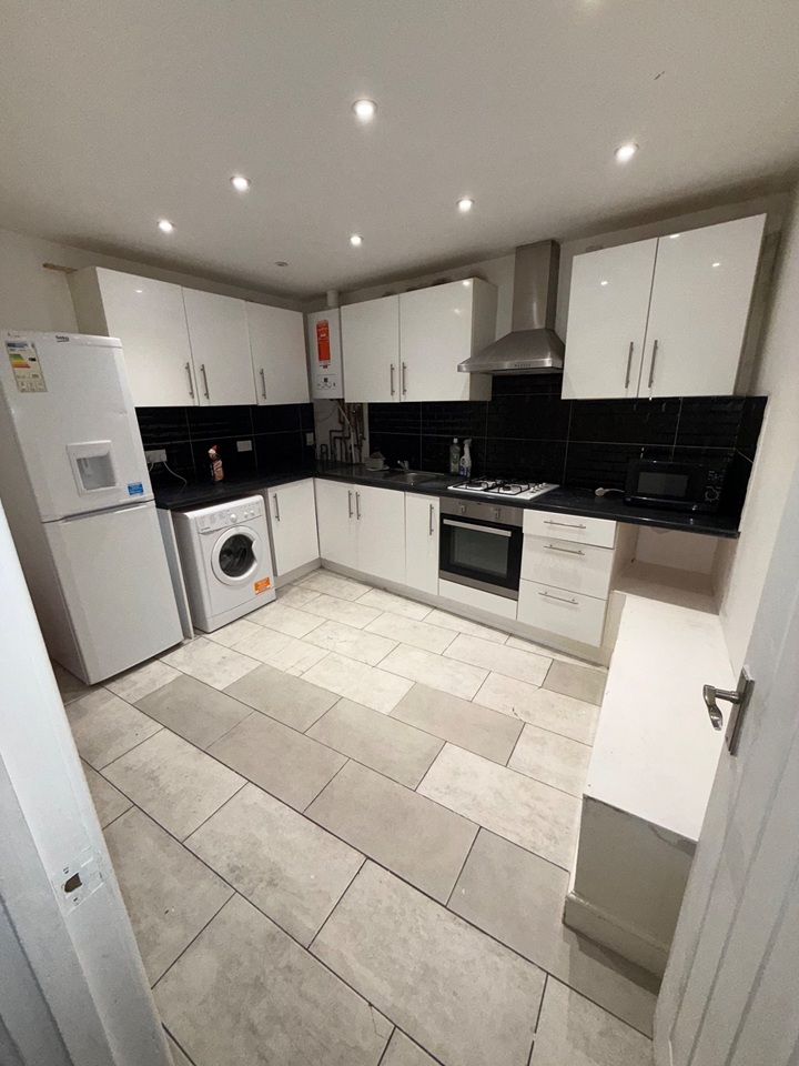 2 Bed Flat, King William Street, CV1, N1 7GU