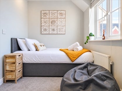 2 Bed Flat, Campion Road, AL10