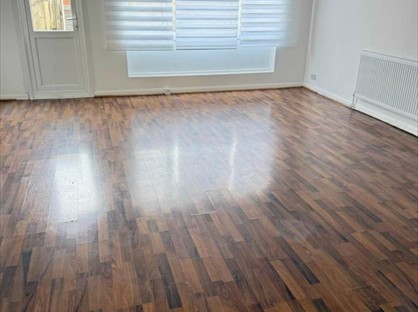 4 Bed Terraced House, Limes Avenue, IG7