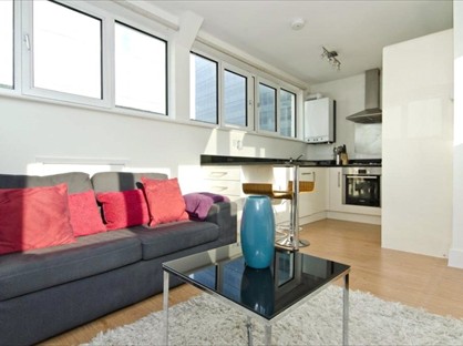 1 Bed Flat, Whitechapel High Street, E1