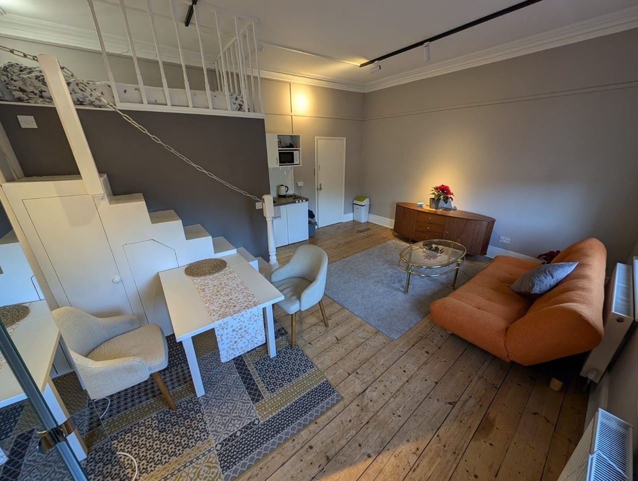 5 Bed Flat, Upper St, N1 photo 3