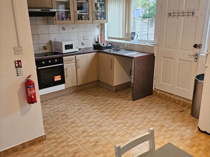 Room in a Shared House, Porte, NW9