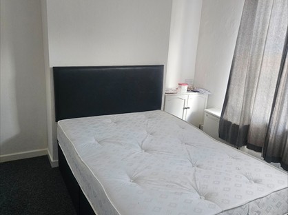 3 bed room for rent in Room in a Shared House, Carlton St, DE13
