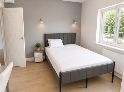 5 bed room for rent in Room in a Shared House, Cricklade Road, SN2