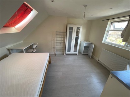 Room in a Shared House, Downham Way, BR1