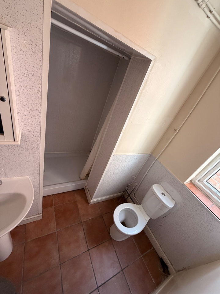 Additional image 8 of Studio Flat, Leman Street, DE22, N1 7GU