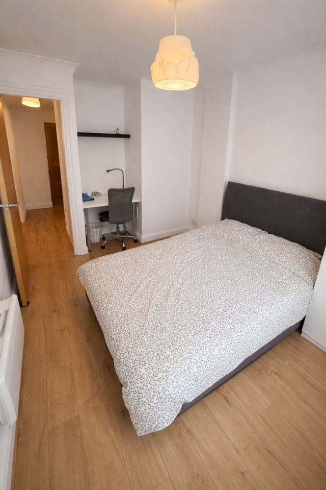 Additional image 6 of 2 Bed Flat, Lizmans House, NW1, N1 7GU