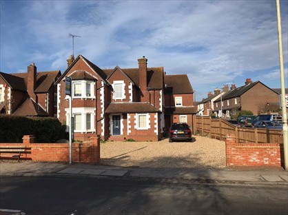 2 Bed Flat, Aylesbury Road, HP23