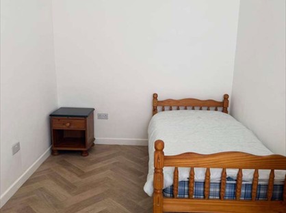 Room in a Shared House, Ruskin St, L4