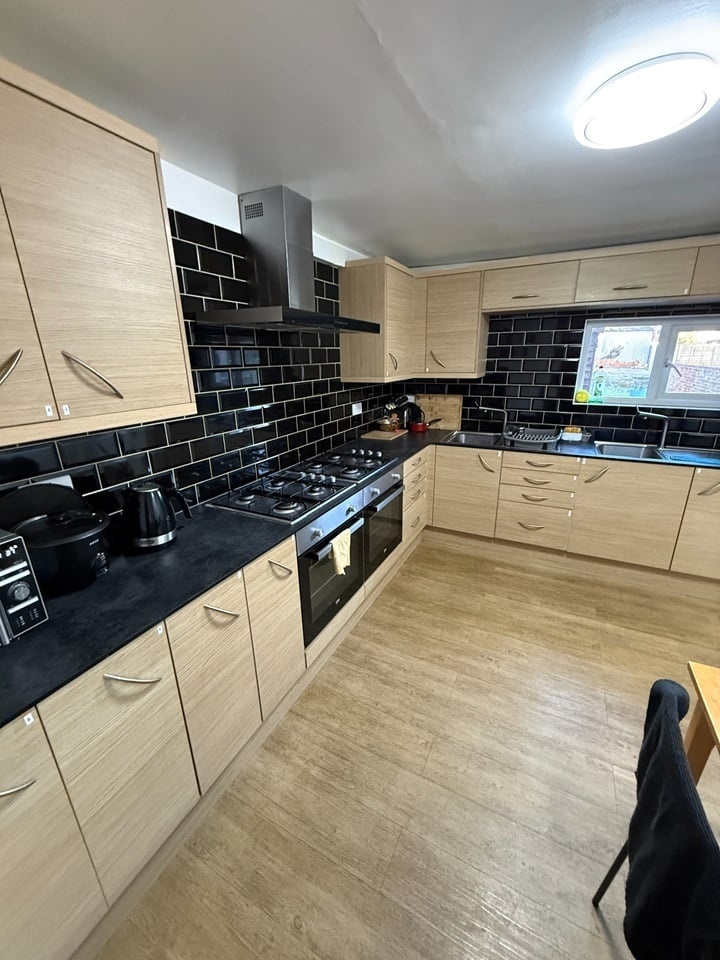 Additional image 11 of Room in a Shared House, Cumberland Road, RG1, N1 7GU