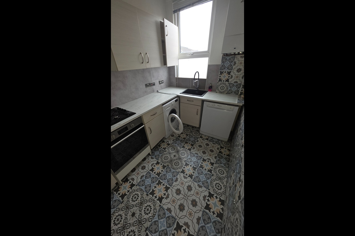Additional image 9 of 2 Bed Flat, Wellington Street East, M7, N1 7GU