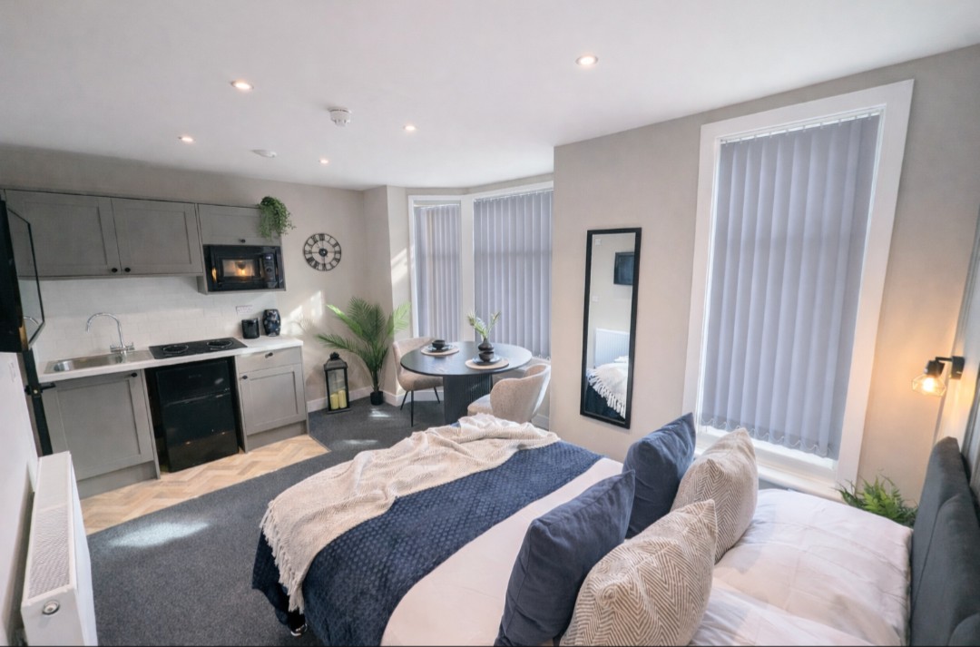 Crewe - Room in a Shared House, West St, CW1 - To Rent Now for £400.00 p/m