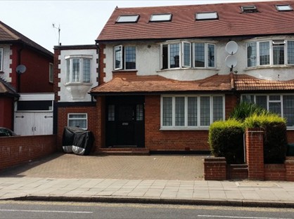 Studio Flat, Gunnersbury Lane, W3