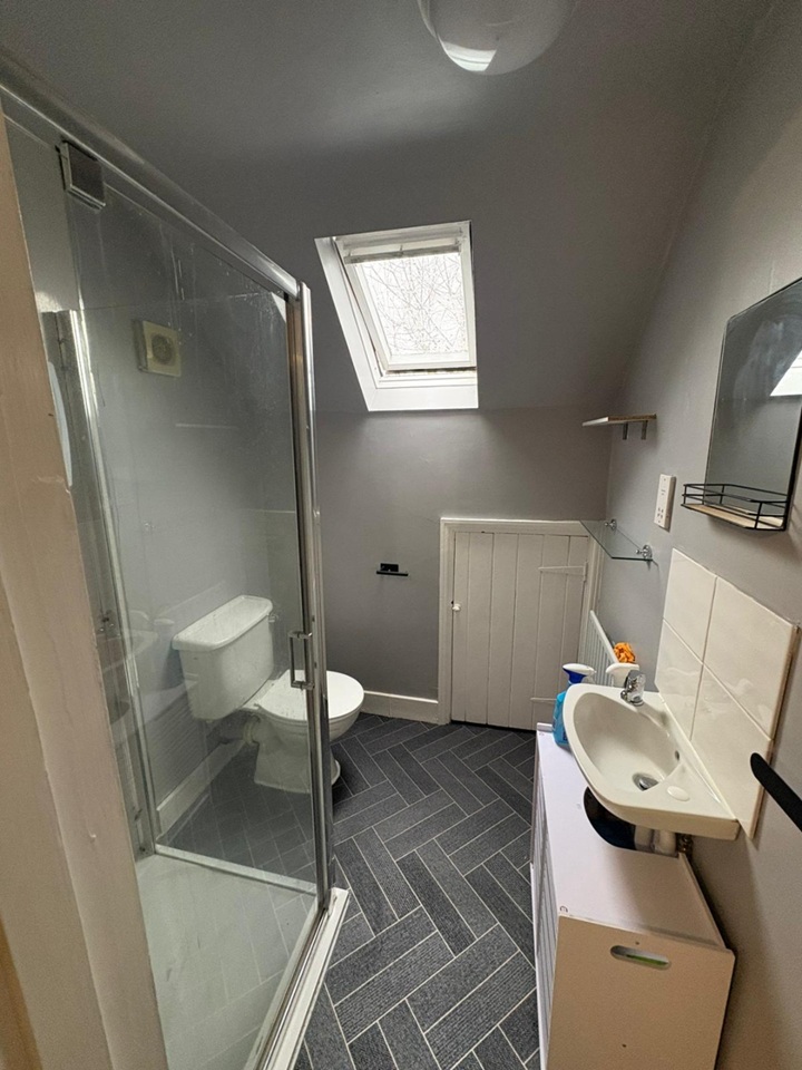 Additional image 2 of Room in a Shared House, Chester Street, RG30, N1 7GU