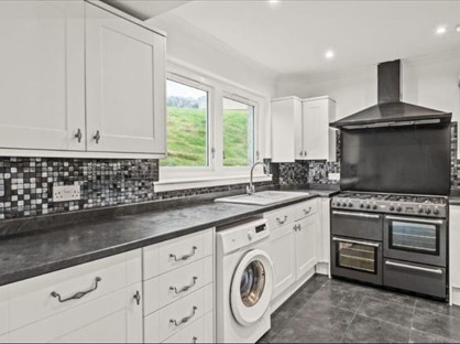 3 Bed Semi-Detached House, Calder Place, FK1